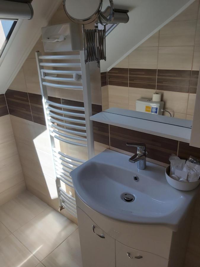 Timar Panzio Hotell Gyomaendrőd Eksteriør bilde